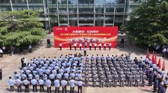 带领学生参加了此次活动国内mt4软件下载